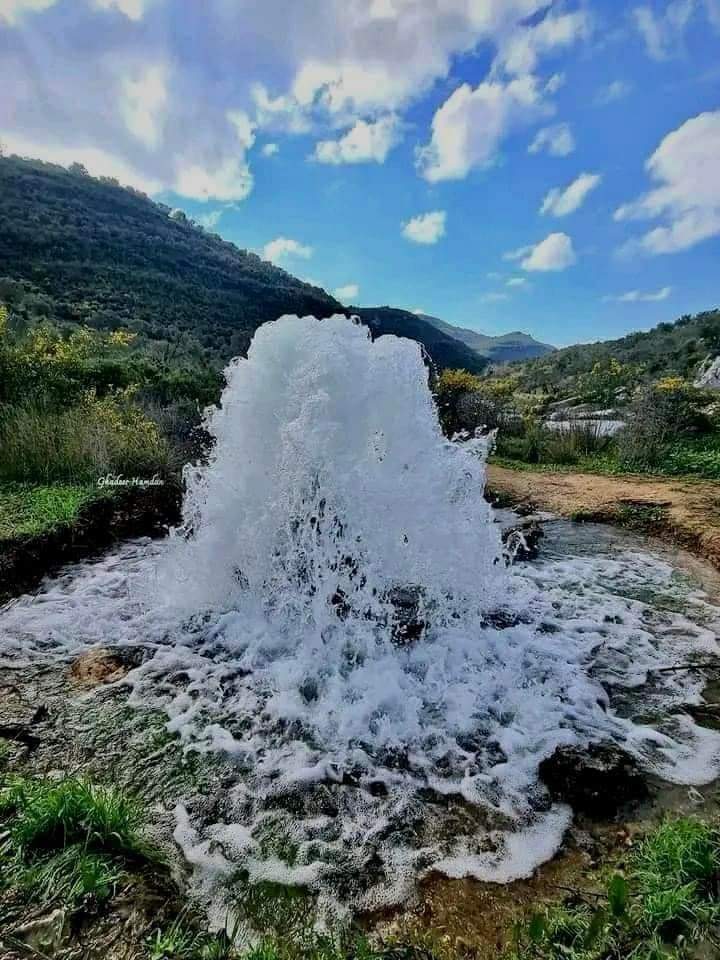 الجو شديد الحرارة والرطوبة مرتفعة